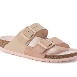 Birkenstock Arizona Split Nubuck/Suede Leather
Light Rose (size 8)